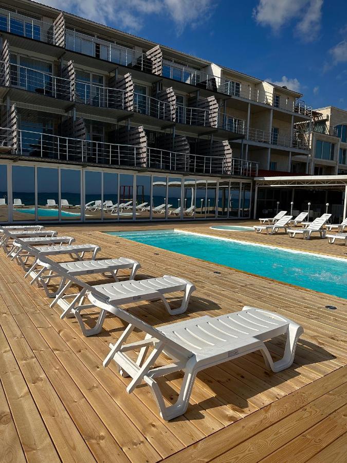 Apart-Hotel Poseidon Burlach'ya Balka Exterior photo
