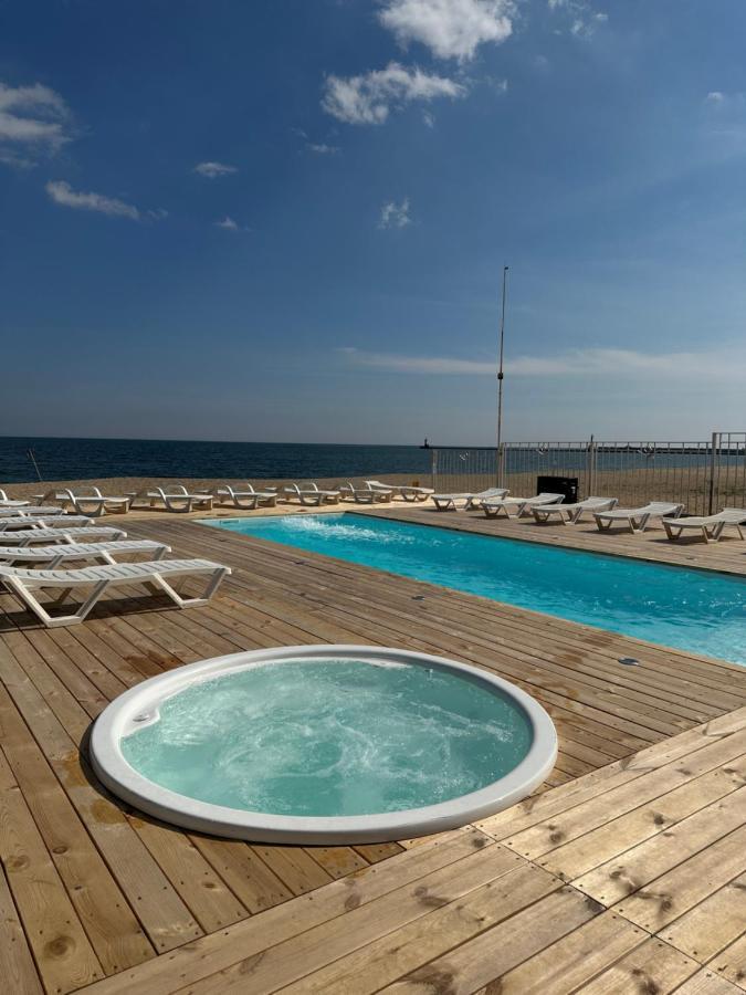 Apart-Hotel Poseidon Burlach'ya Balka Exterior photo
