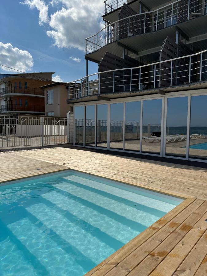 Apart-Hotel Poseidon Burlach'ya Balka Exterior photo