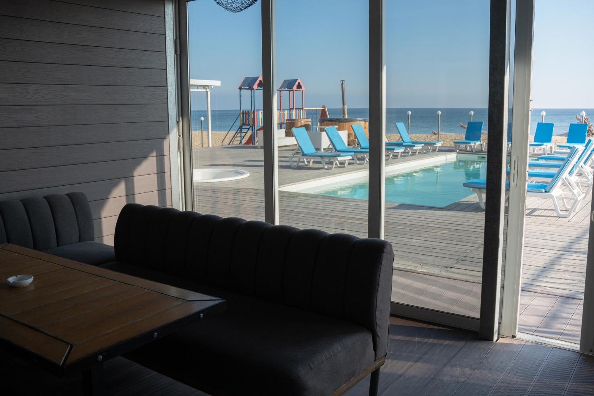 Apart-Hotel Poseidon Burlach'ya Balka Exterior photo